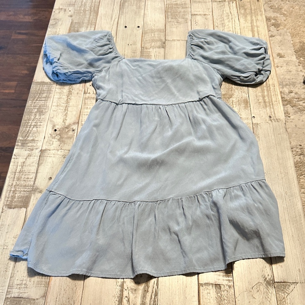Willow and Root. Light blue women’s dress with tie back detail. Size small